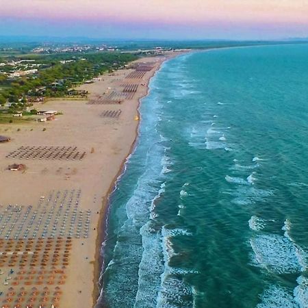 Mediterranean Sea Apartment City Center Durrës Esterno foto