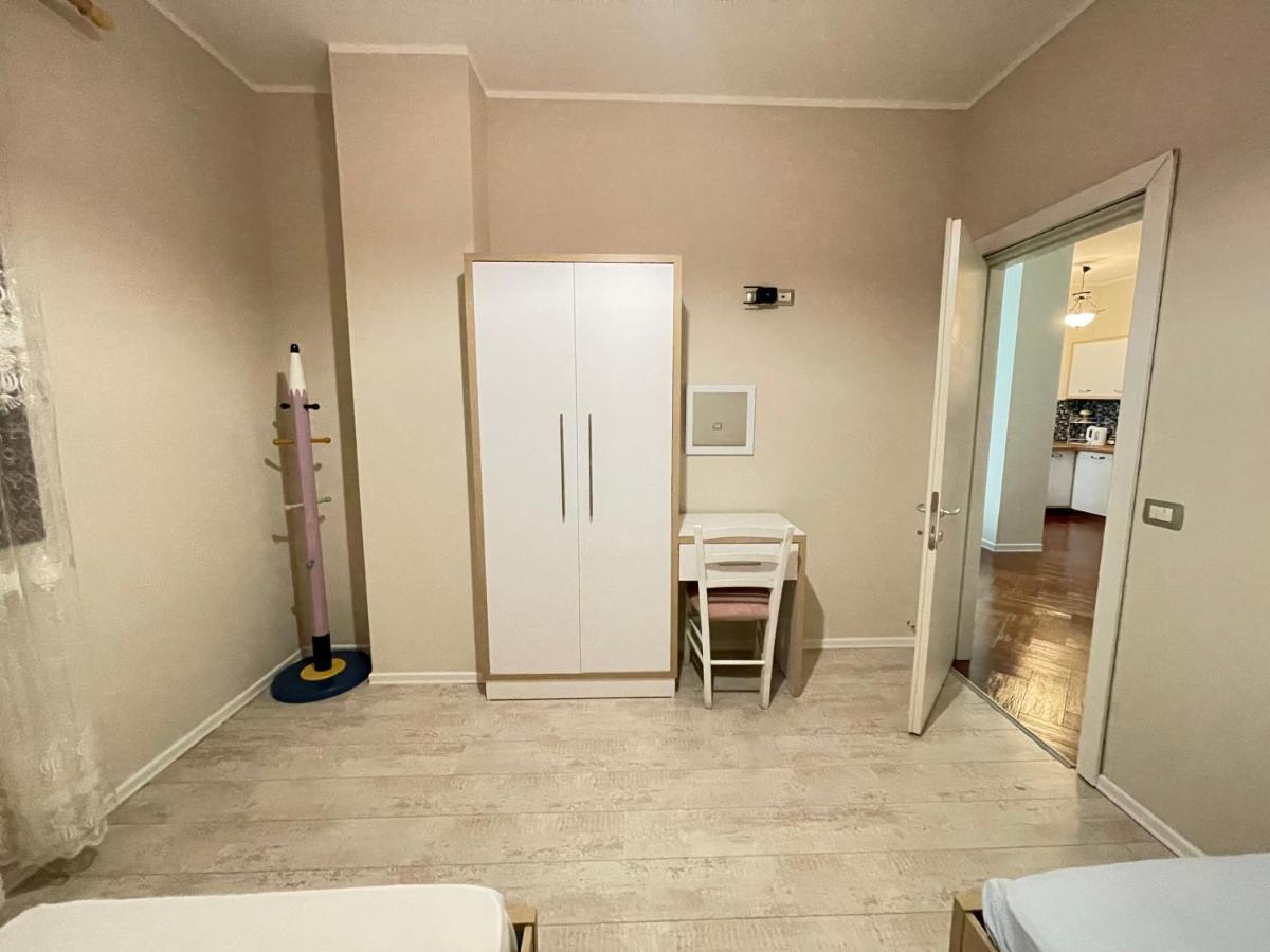 Mediterranean Sea Apartment City Center Durrës Esterno foto